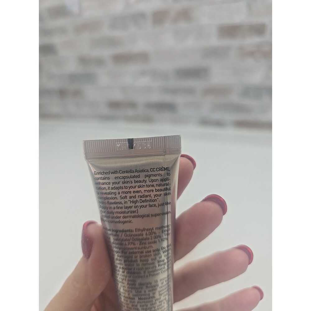 Erborian CC Cream High Definition Radiance Face Cream in Dore 1.5 oz - Picture 6 of 7